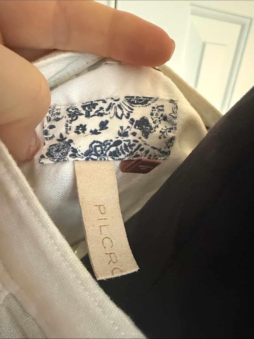 Pilcro White Linen Top with ruffle trim - Picture 2 of 11